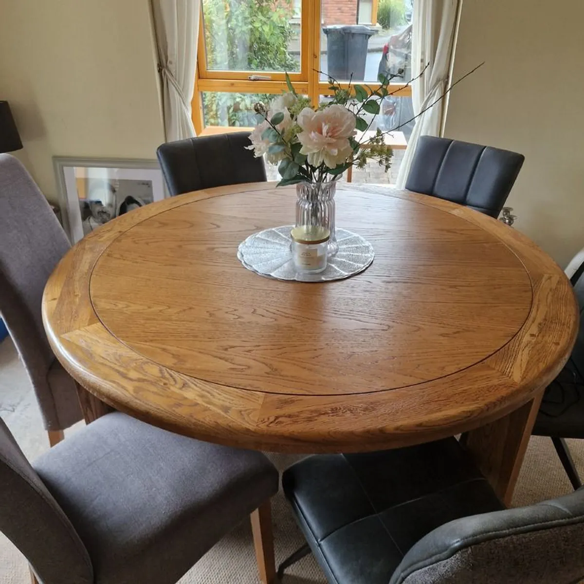 Dining room table - Image 2