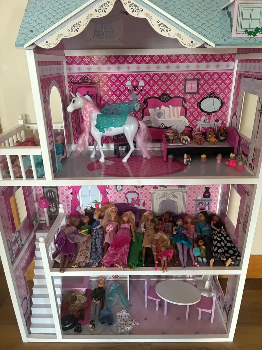 Doll house - Image 2