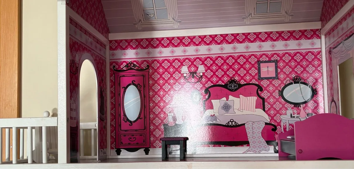 Doll house - Image 3