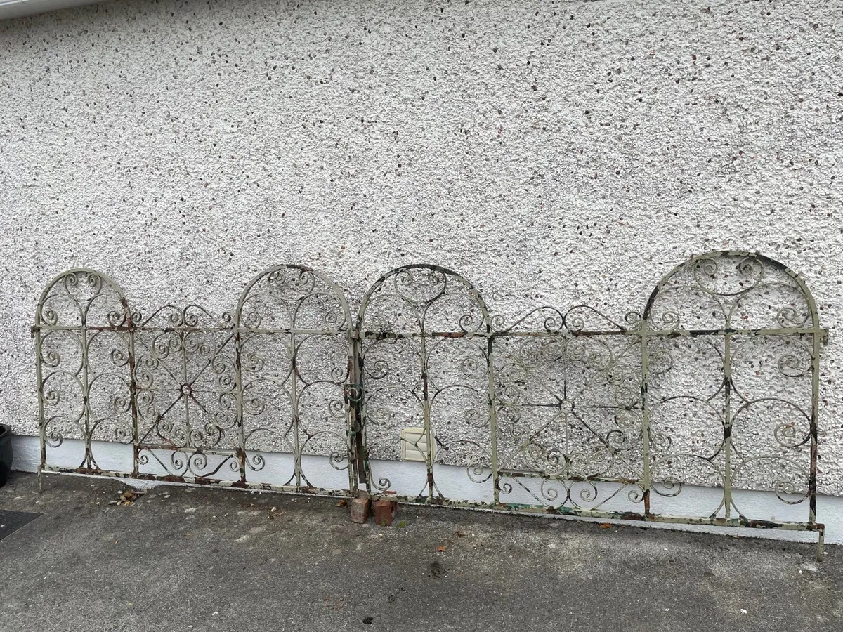 Gates - Image 4