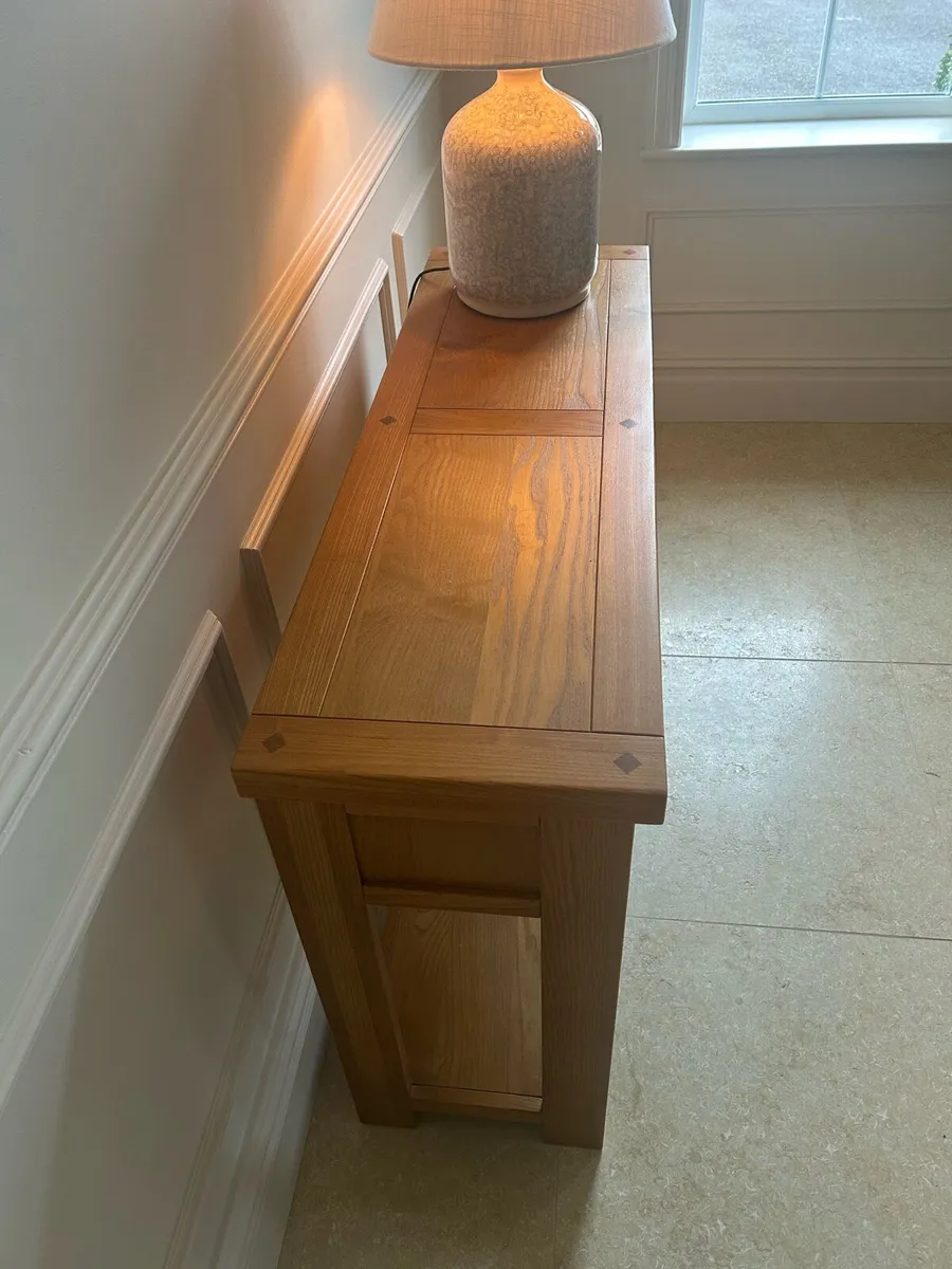 Console Table - Image 3