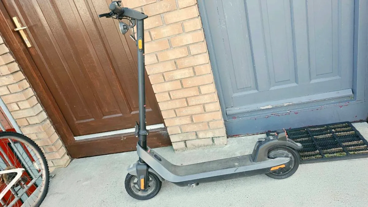 Electric Scooter for Sale – €200 - Image 3