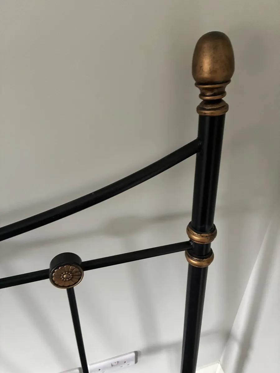 Bed frame - Image 2