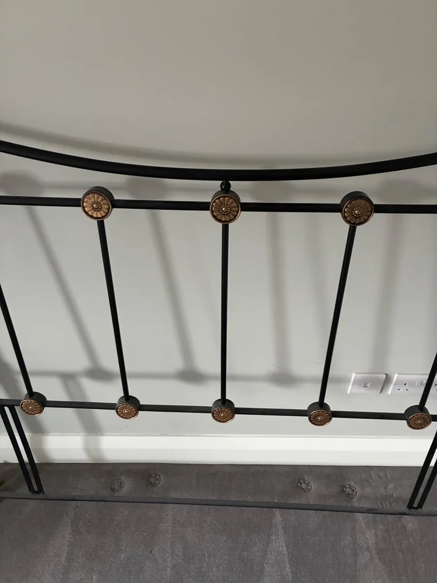 Bed frame - Image 3