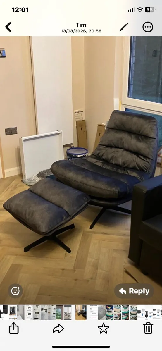 2 x brand new swivel chairs +2 separate footstools