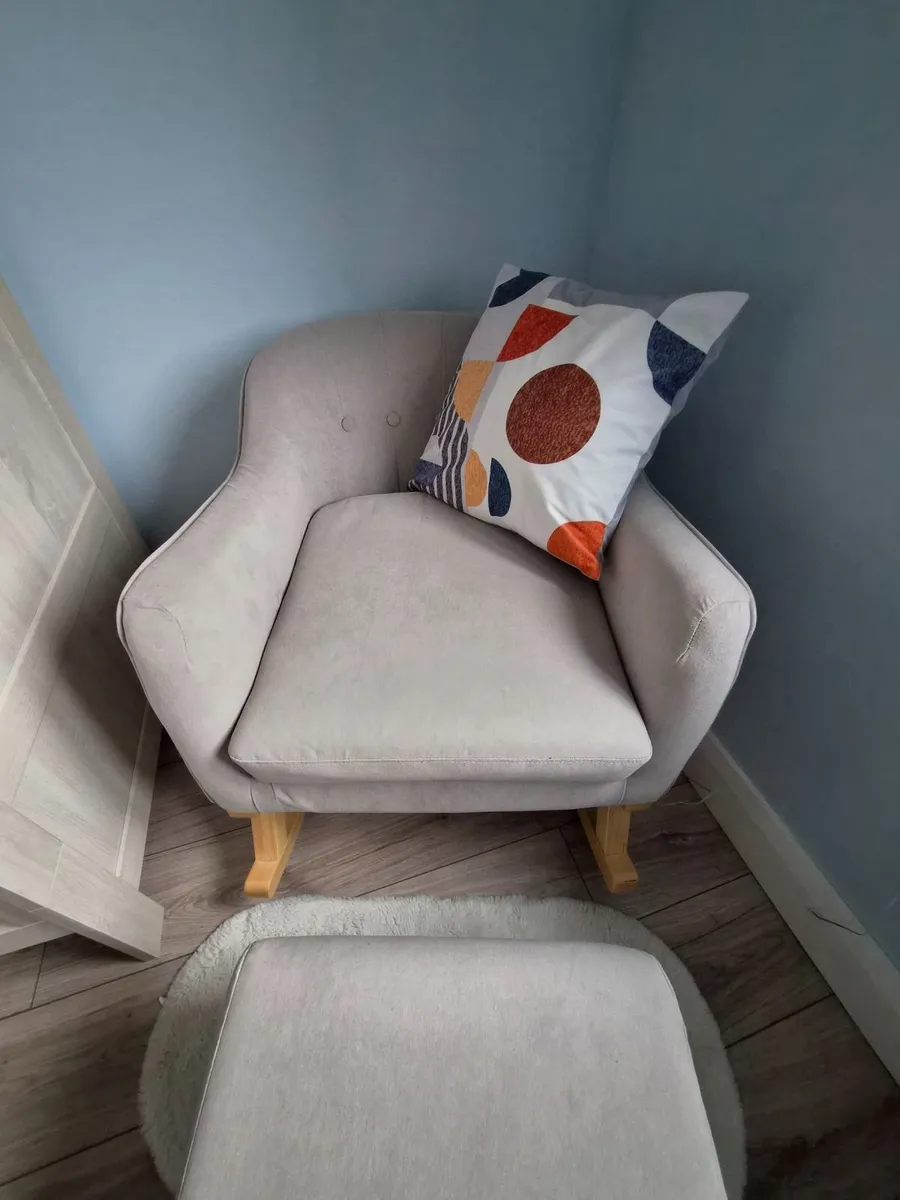 Nursery rocking chair and footstool - Image 2