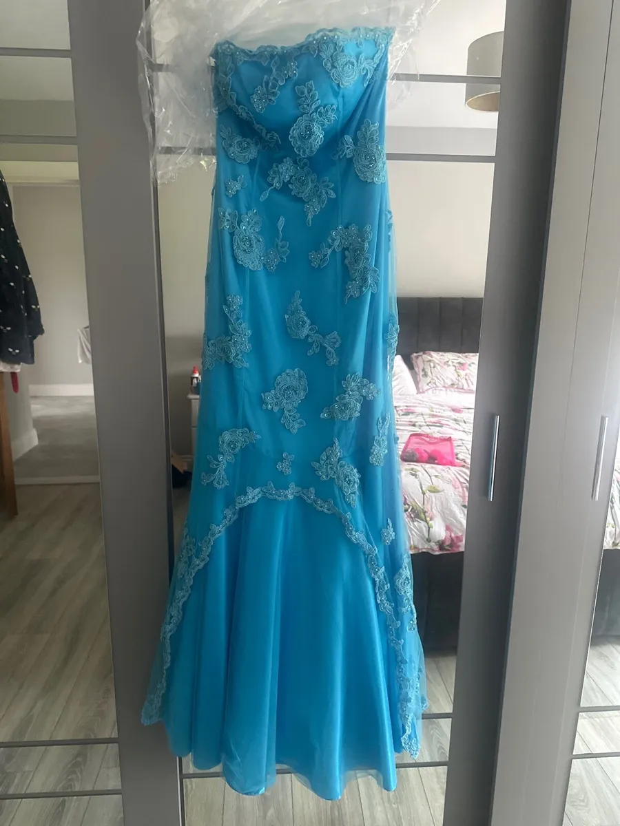 Debs dress - Image 2