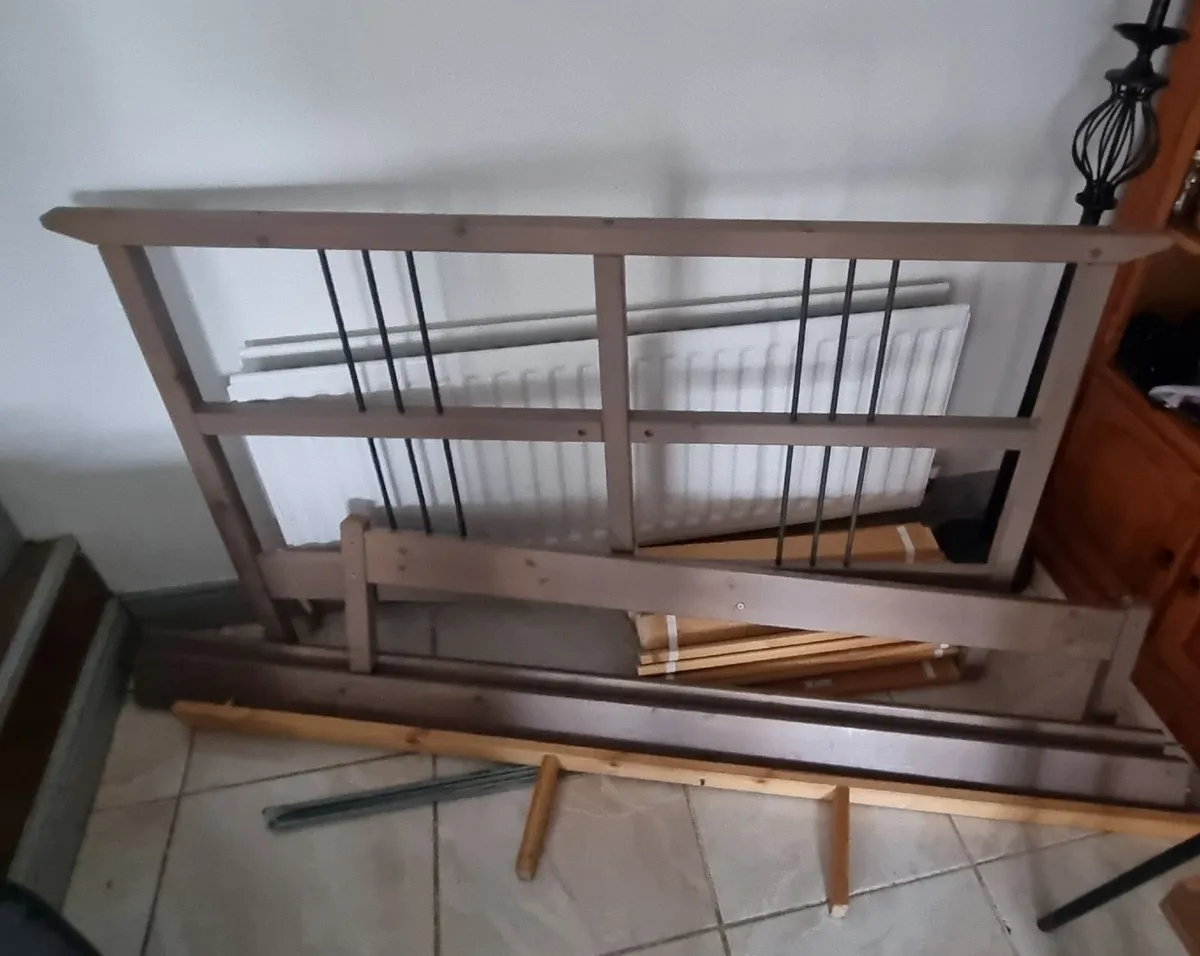 Bed - Image 1