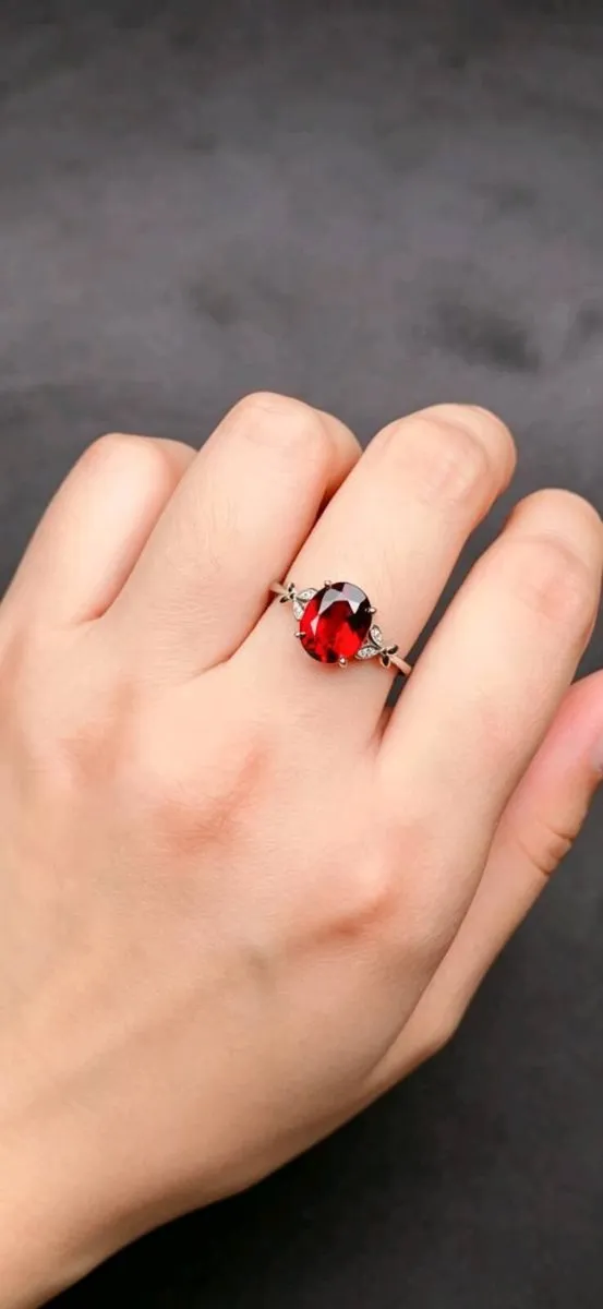 925 Sterling Silver Garnet Red Ring, Luxury 4‑Pron - Image 2