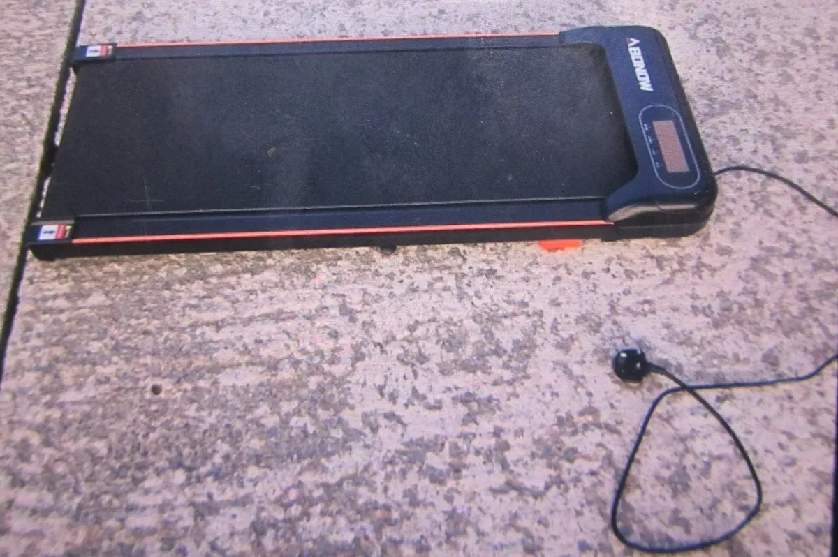 Treadmill/Walking Pad - Image 1