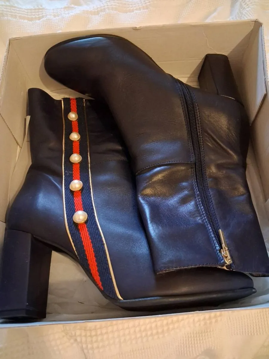 Marian navy pearl ankle boot UK 6 - Image 1