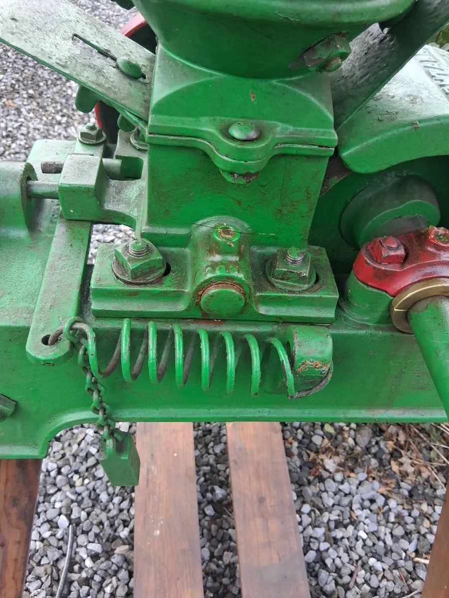 Vintage farm machinery - Image 3