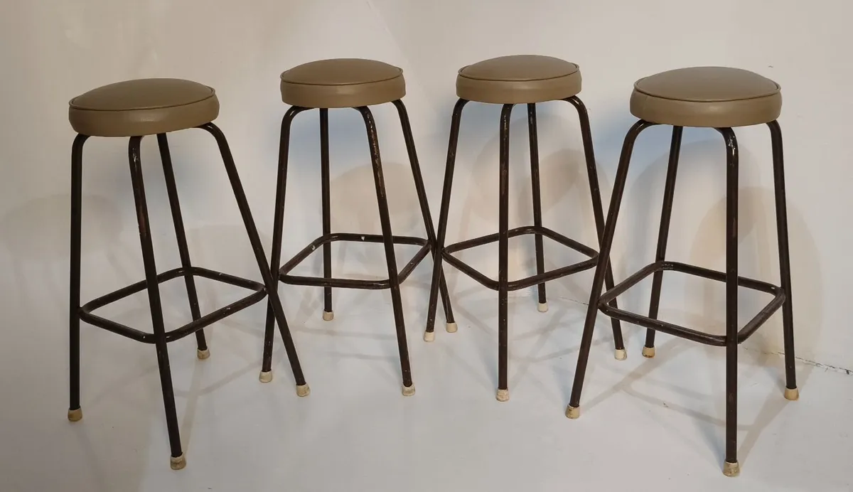 Bar stools - Image 1
