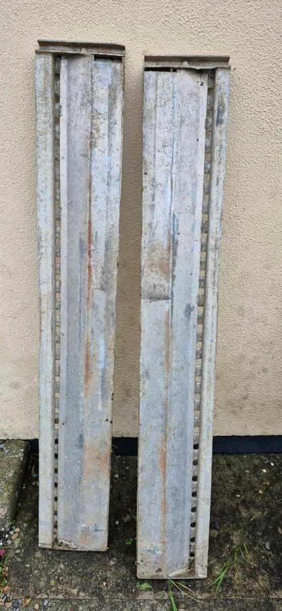 Car trailer ramps ( aluminium 2 x 5 ft ) - Image 2
