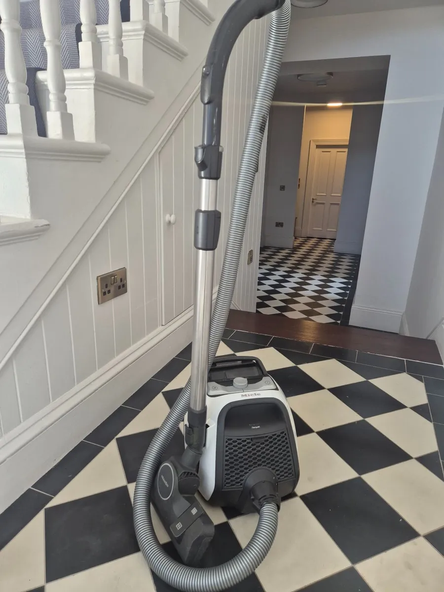 Miele Boost CX1 Parquet Hoover - Image 2