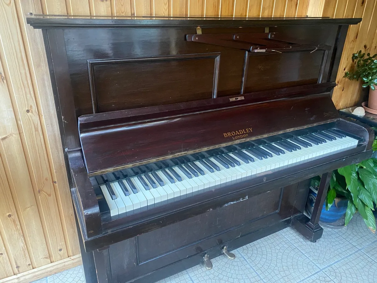 Piano - Image 2
