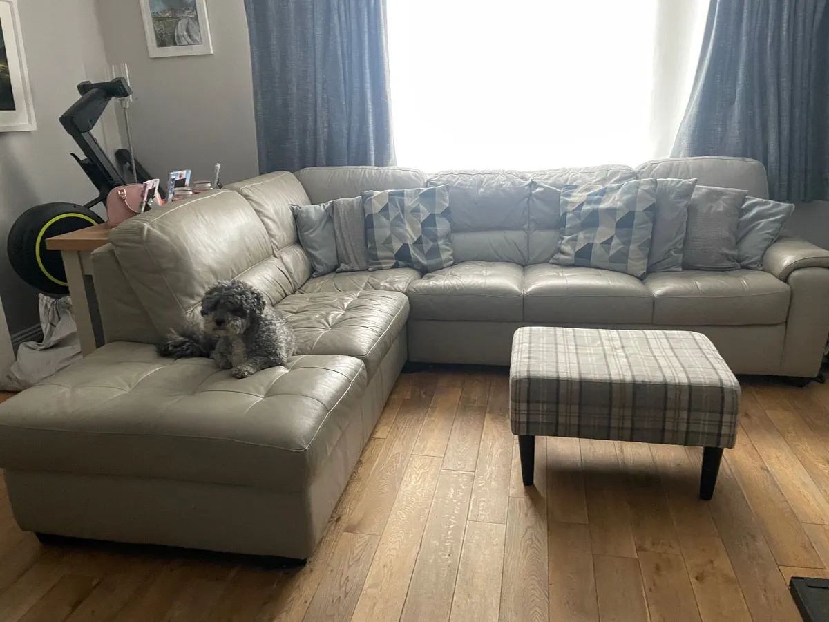 Couch - Image 1