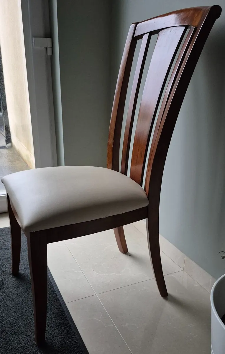 Dining table & chairs - Image 3