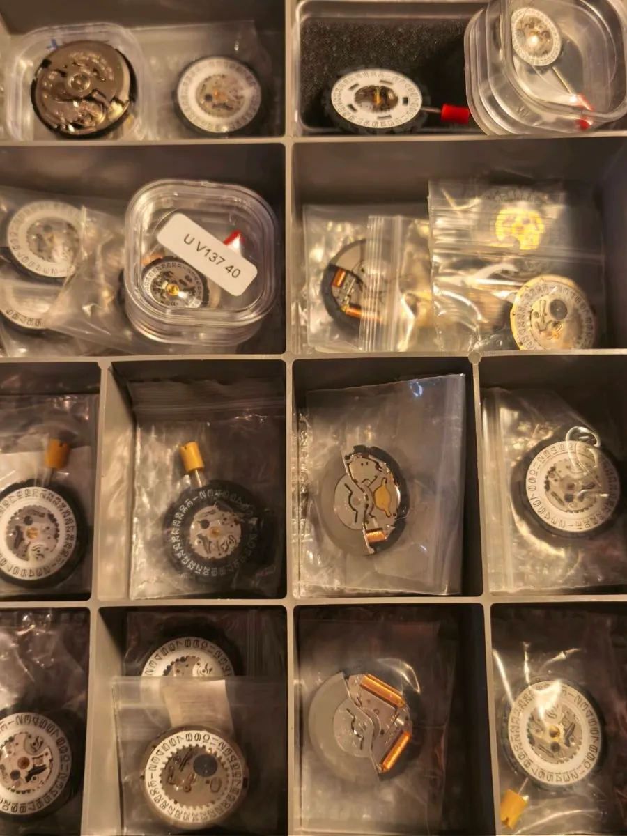Seiko watch movement - Image 1