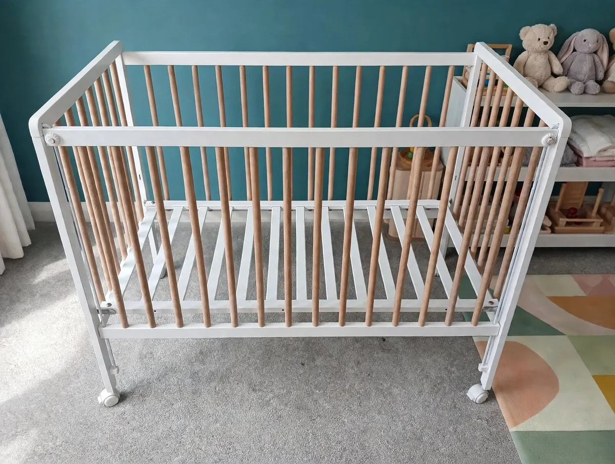 Cot - Image 1