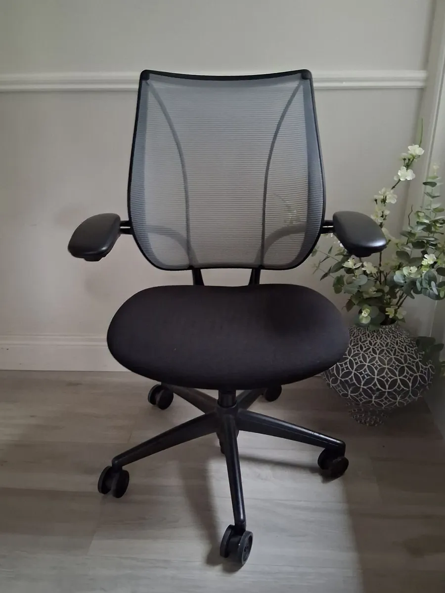 Humanscale Ergonomic Office Chair - Image 1