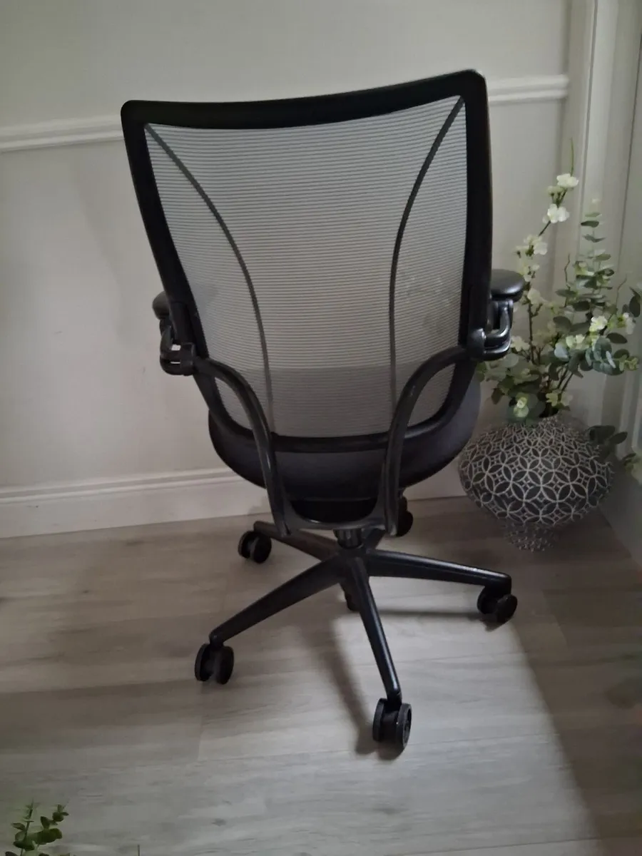 Humanscale Ergonomic Office Chair - Image 4