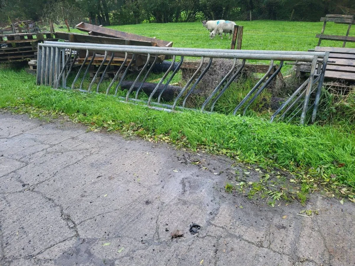 Feed barrier - Image 2