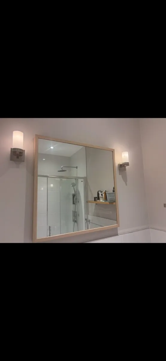 Bathroom mirror & wall lights - Image 1