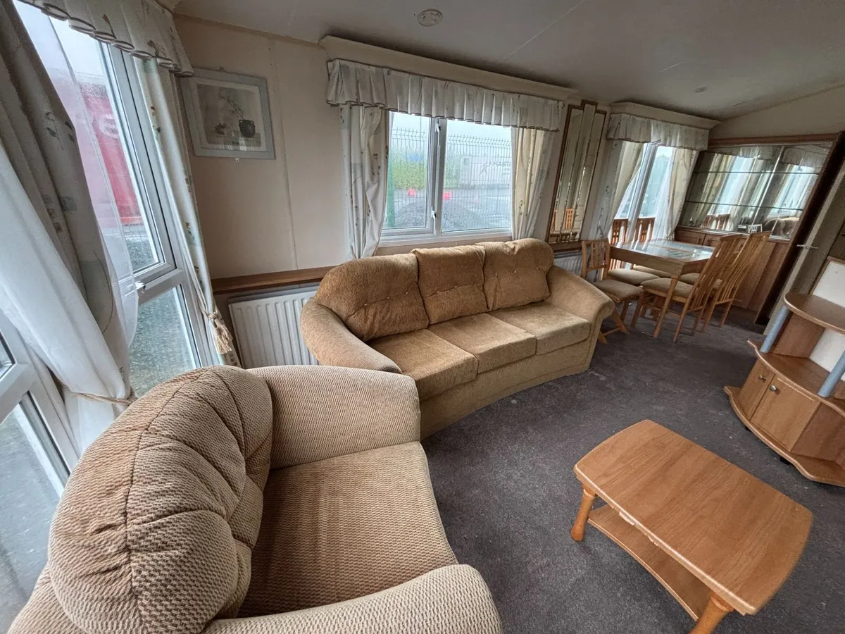 38 x 12 Willerby 3Bed, D/G & C/H. Free Delivery. - Image 4