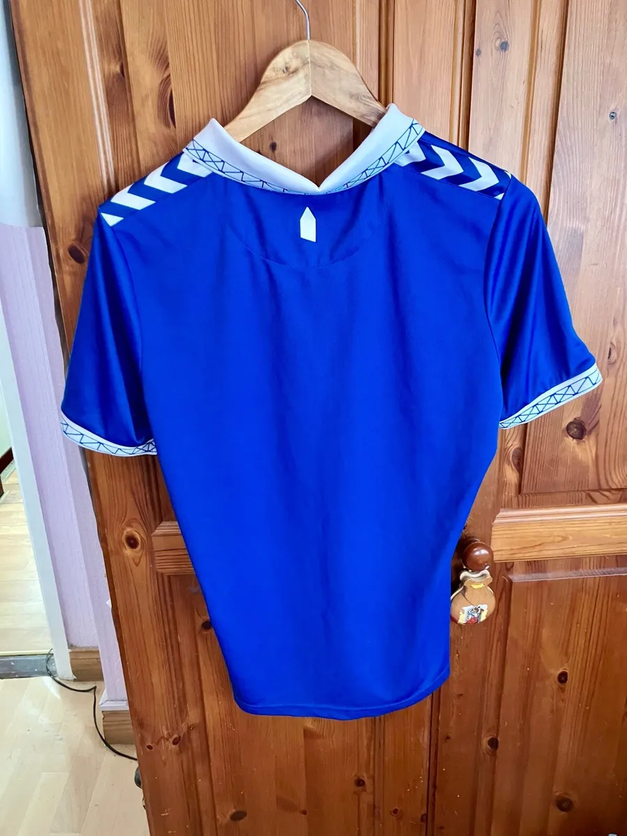 Hummel Everton training gear for sale. - Image 4