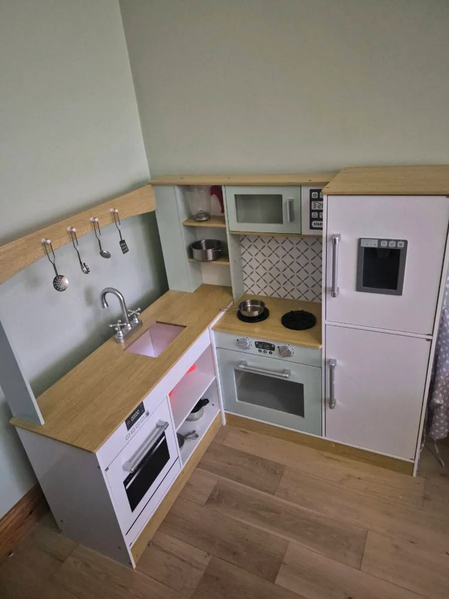 Kids wooden kitchen - Image 2