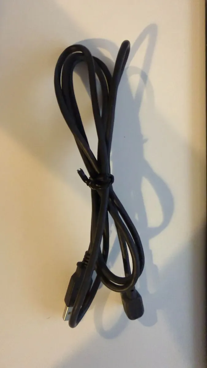Shimano Di2 Charger Cable – Like New Condition - Image 1