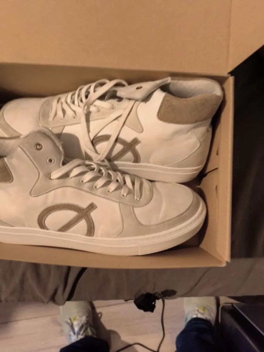 Size 11 trainers ( 6 pairs ) - Image 3