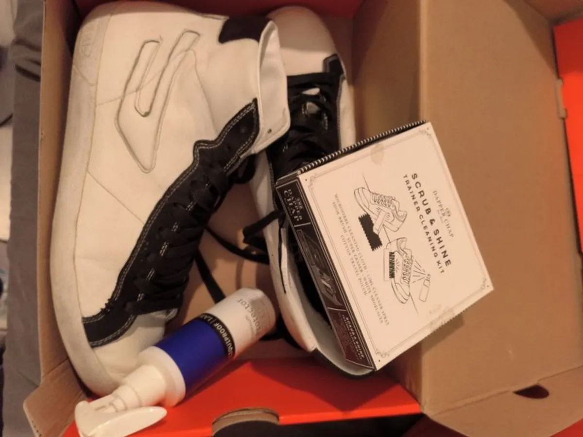 Size 11 trainers ( 6 pairs ) - Image 4