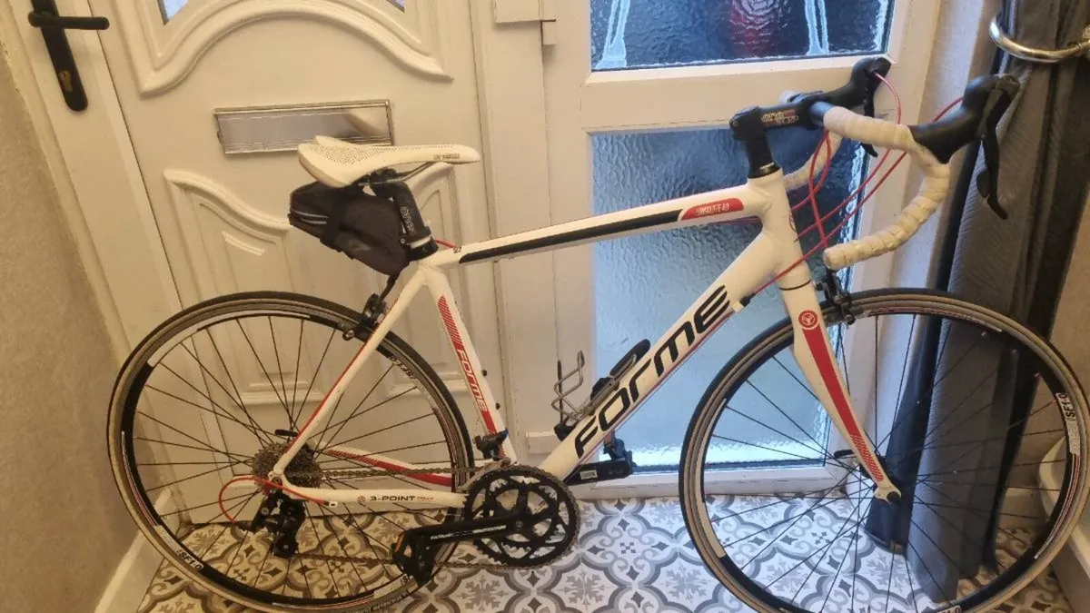 Forme Longcliffe 4 Racing Bike - Image 1