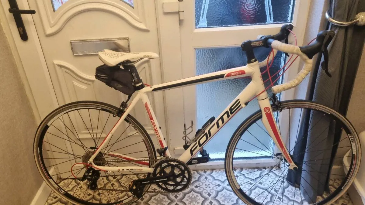 Forme Longcliffe 4 Racing Bike - Image 2