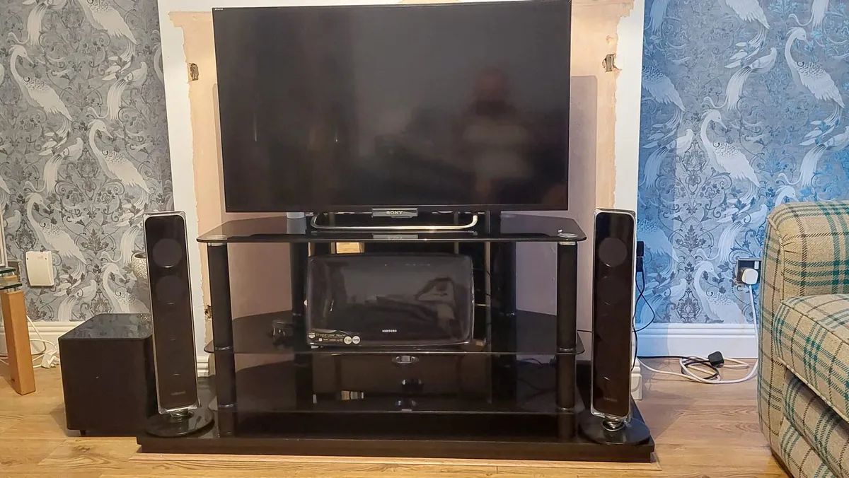 Sony LCD 42" TV plus Samsung HD Home Cinema - Image 2