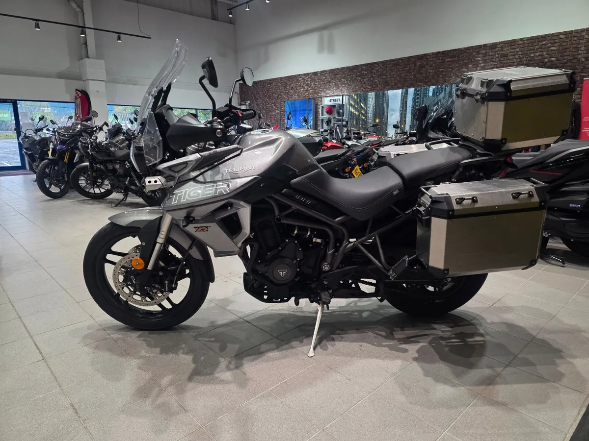 Triumph Tiger 800 XRT - Image 4