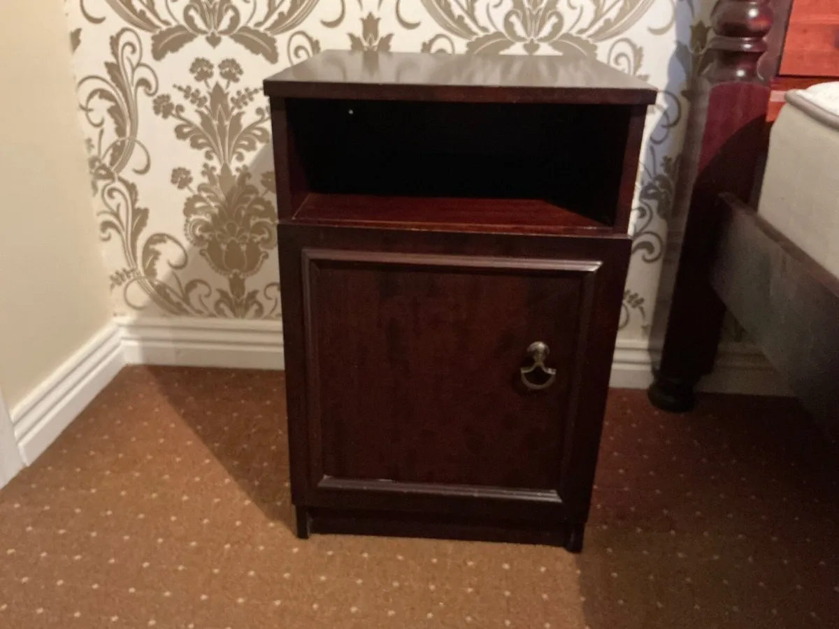 mahogany look bedroom furniture - Image 4