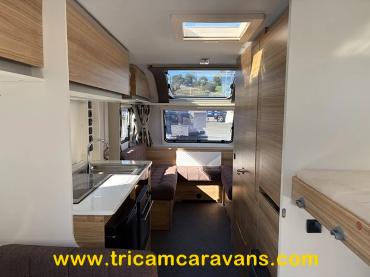 2017 Adria Altea 542 DK Severn Fixed Bunks 6 Berth - Image 2