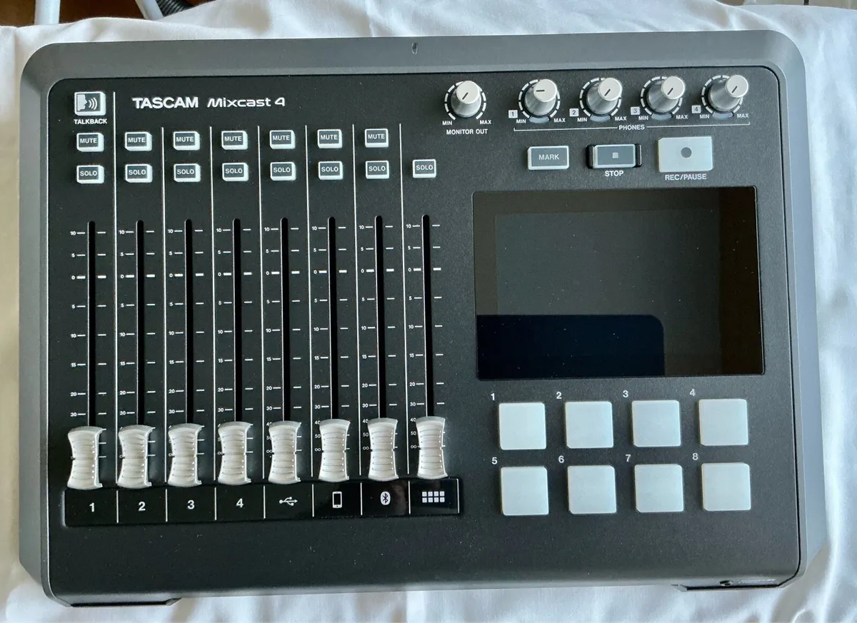 TASCAM Mixcast 4 Podcast Recording Consolej - Image 3