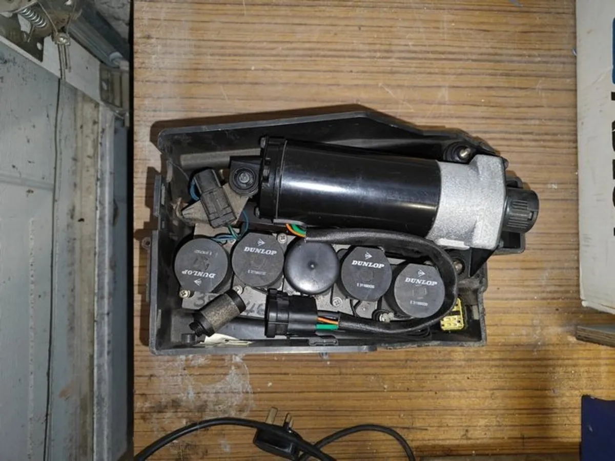 Range Rover parts - Image 2