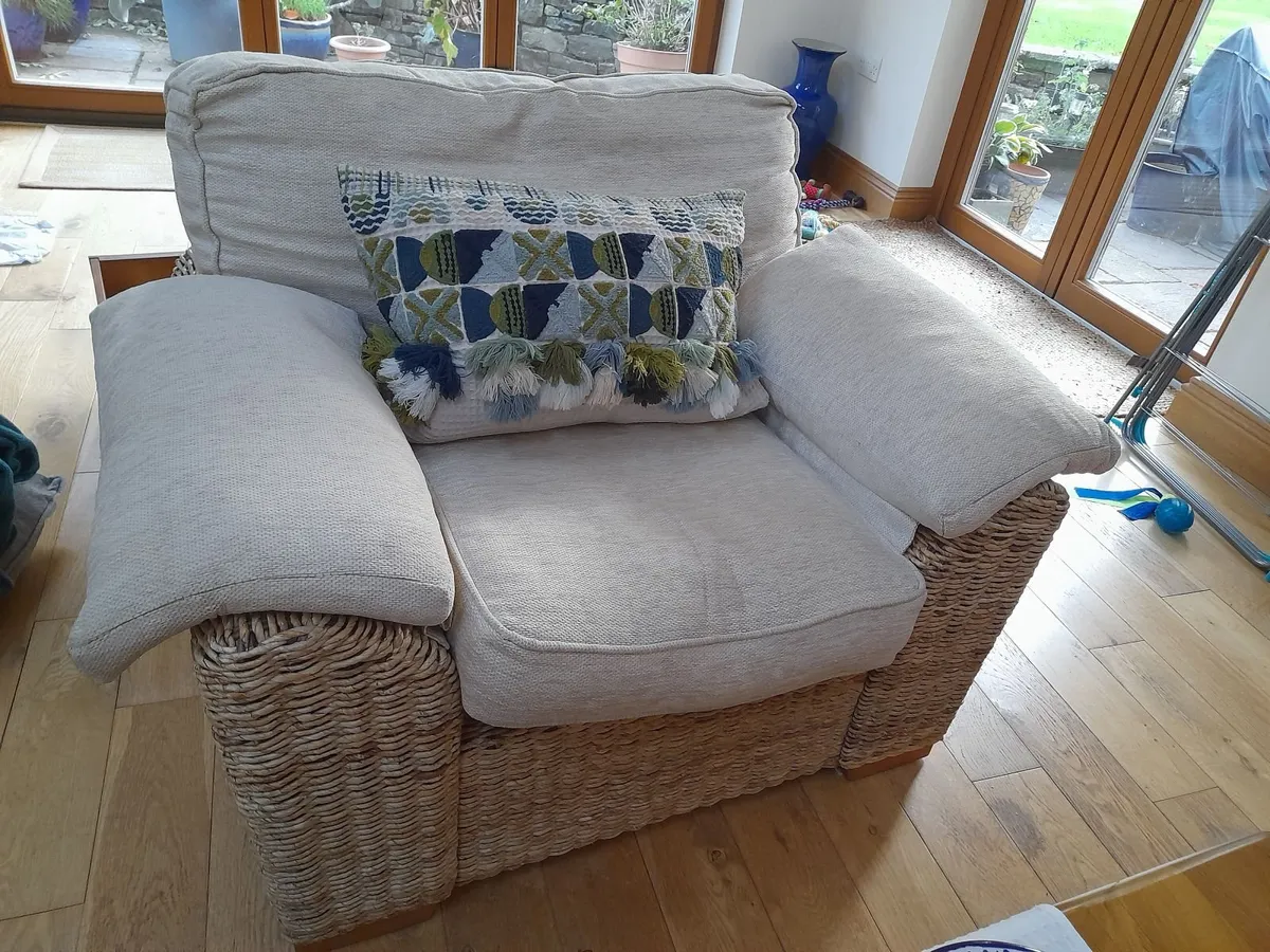 Sofa, armchair and matching cabinet rattan - Image 4