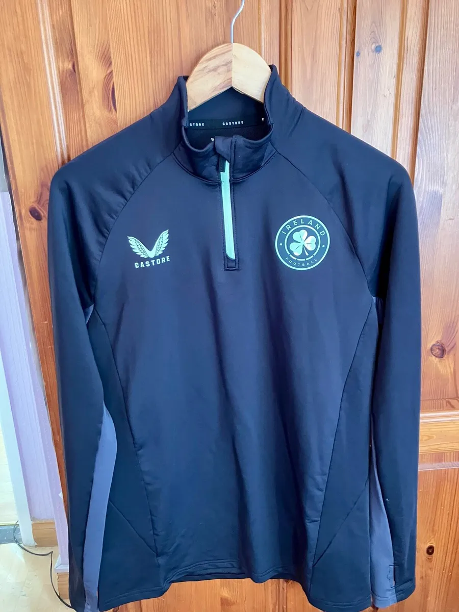Castore FAI leisure/training gear for sale - Image 3