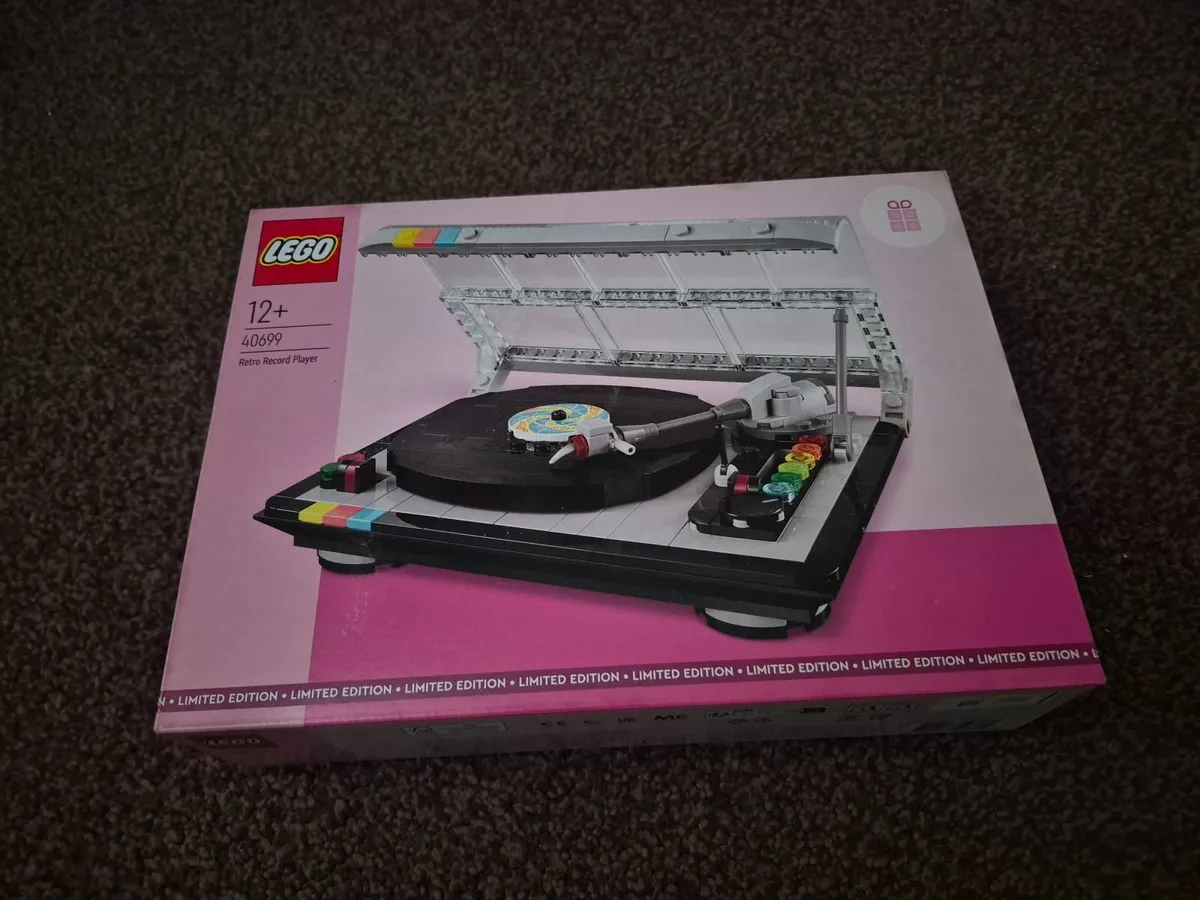 Lego Countach, Aston & Record Player - Image 2