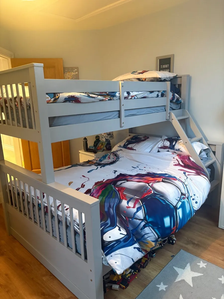 Bunk bed - Image 1