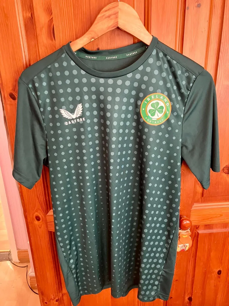 Castore FAI training gear for sale. - Image 1