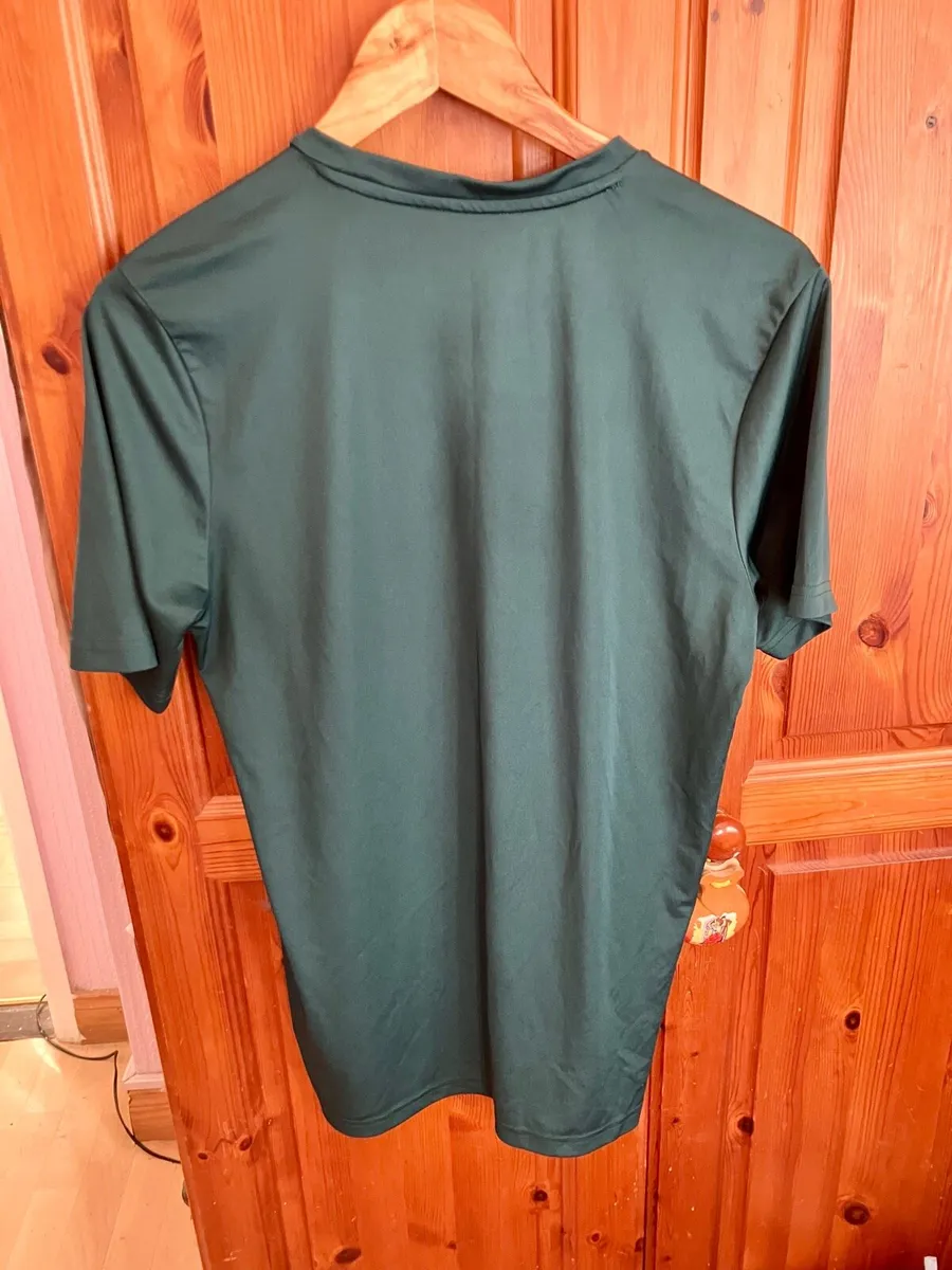 Castore FAI training gear for sale. - Image 2