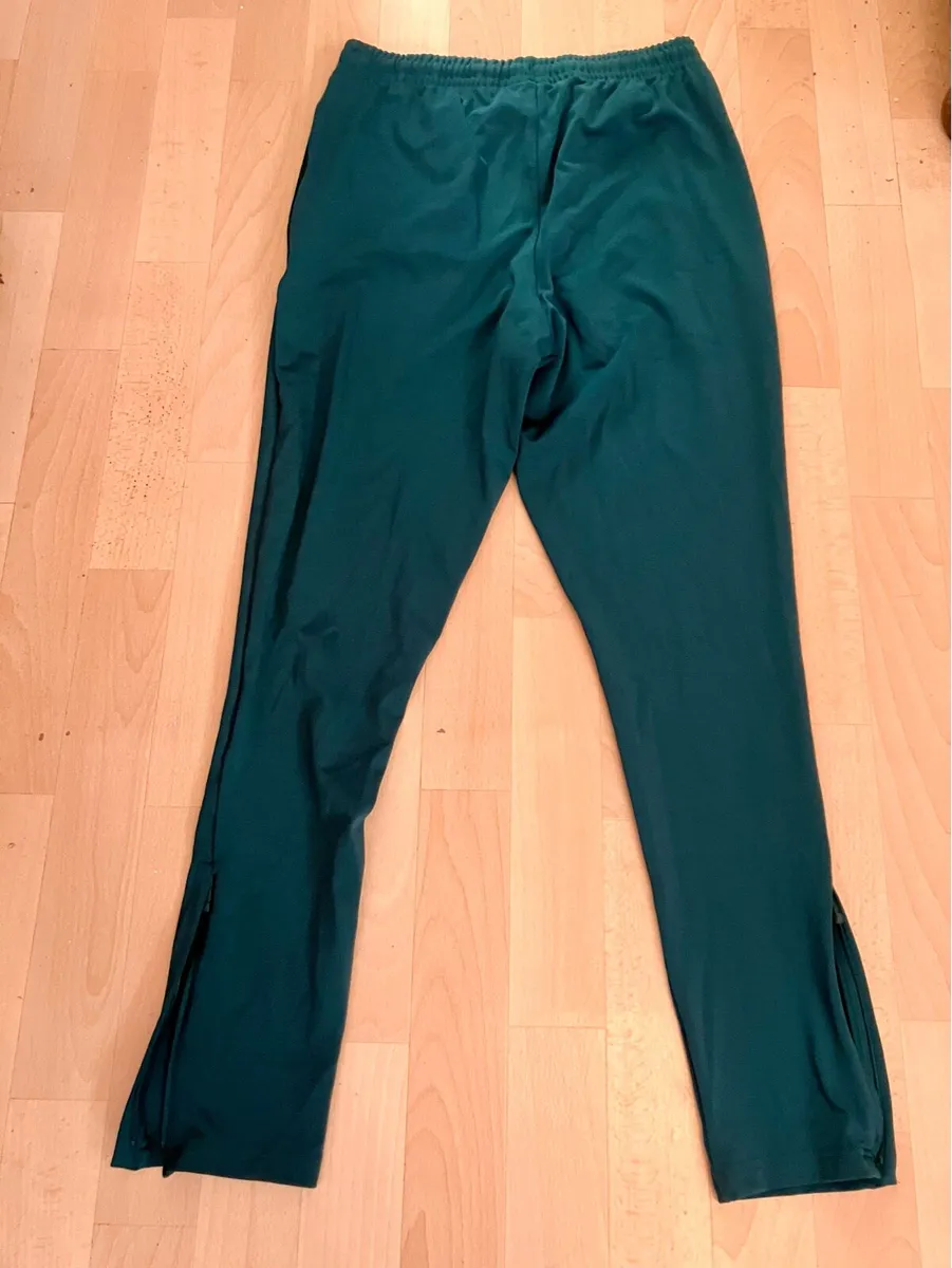 Castore FAI training gear for sale. - Image 4