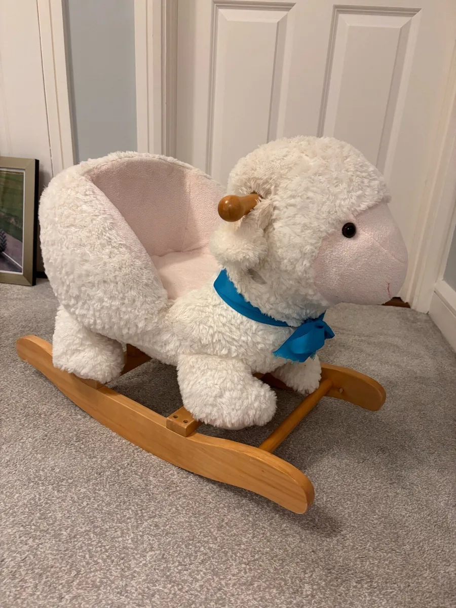 Rocking lamb - Image 1